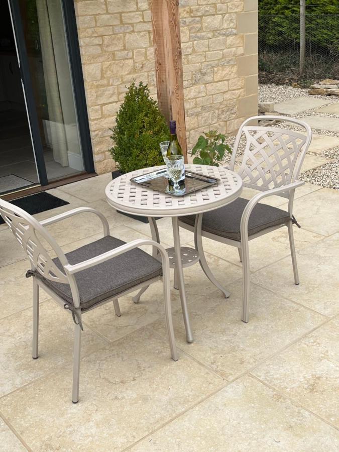 Luxury Lodge @ Ewen Barn - Private 5* Retreat Cirencester Exteriör bild