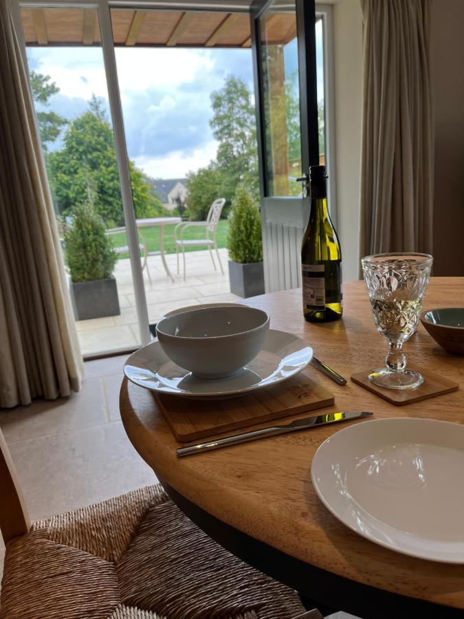 Luxury Lodge @ Ewen Barn - Private 5* Retreat Cirencester Exteriör bild